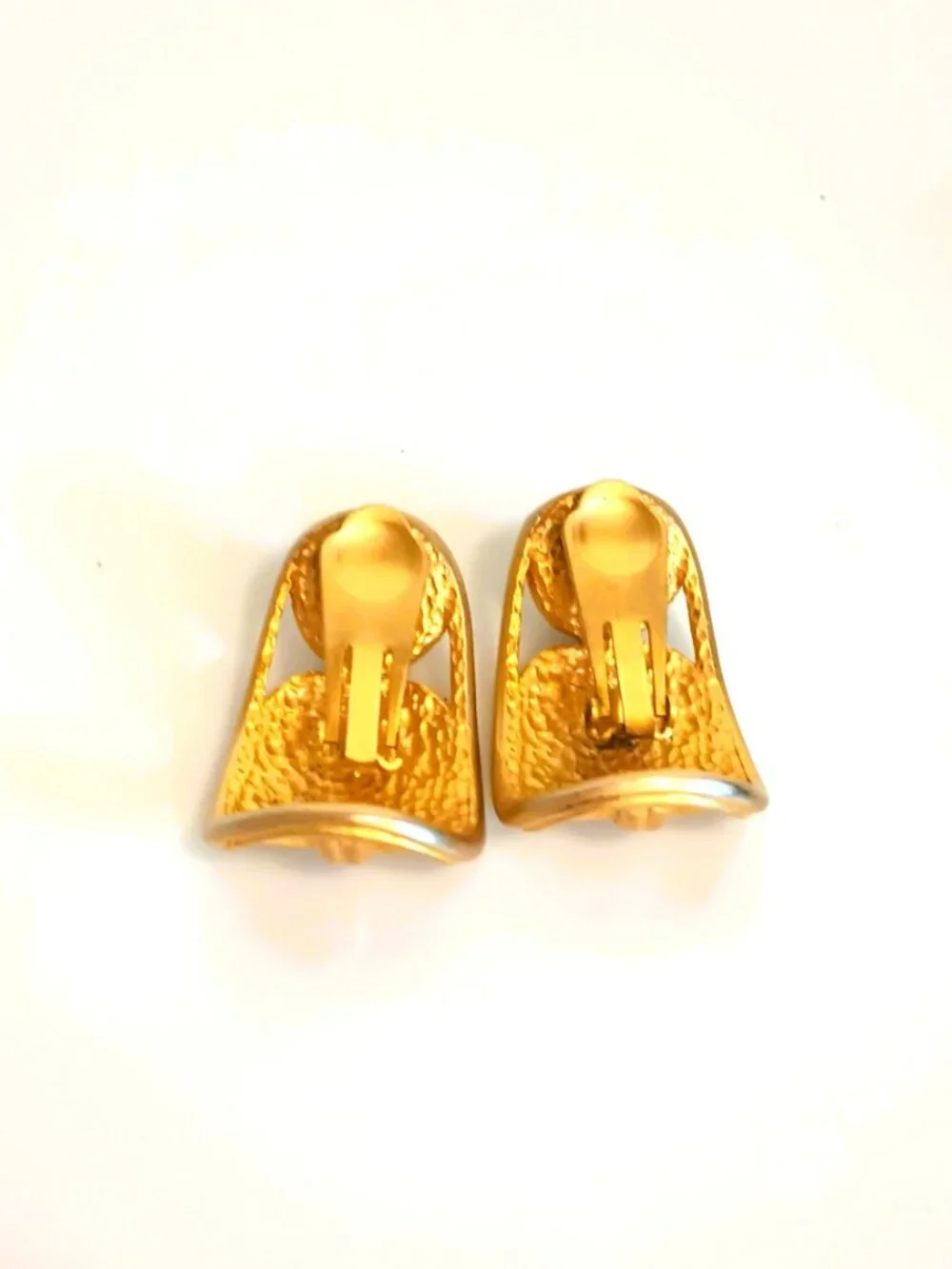 Vintage Gold Tone Etched Earrings Large Black Cabochon Clip Ons